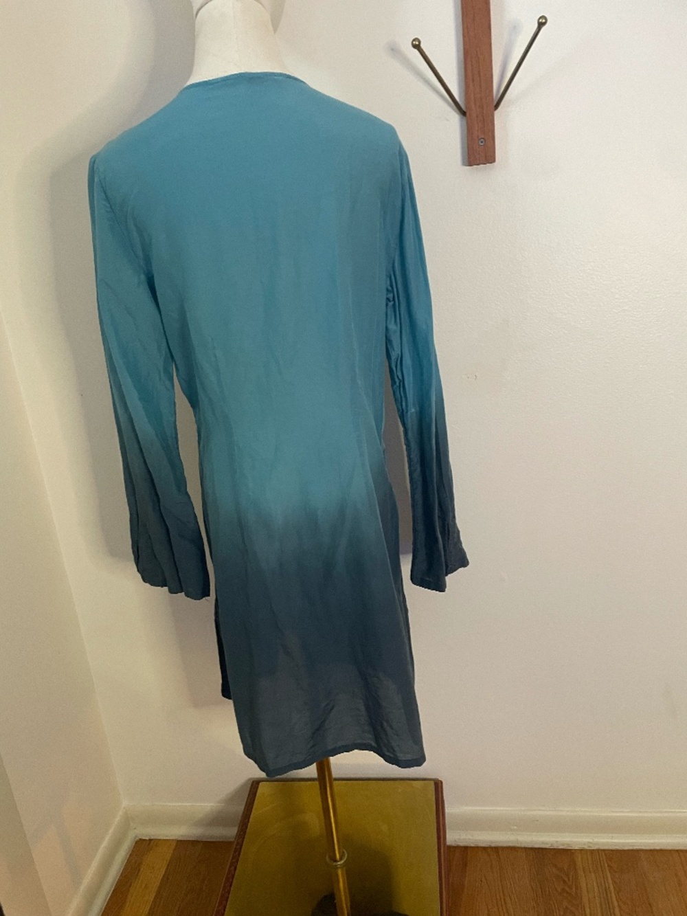 Athleta Swim Coverup Tunic  in Dip-Dye Ombre Teal SIze Medium - Picture 3 of 8